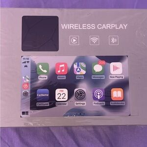 Wireless CarPlay Adapter Box - Silver/White Graphics